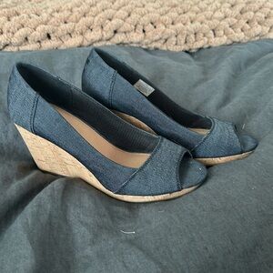 Toms Women's Black Denim Stella Peep-Toe Espadrille Wedges Size 9